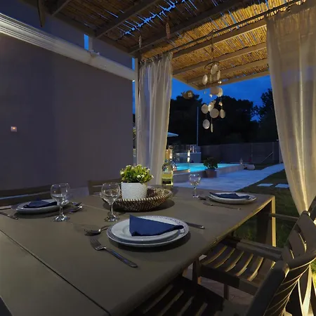 Erato By Vintage Travel