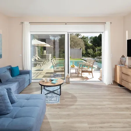 빌라 Erato By Vintage Travel