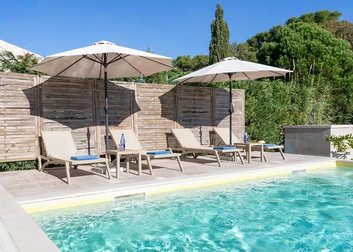 Erato By Vintage Travel