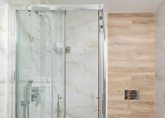 Erato By Vintage Travel