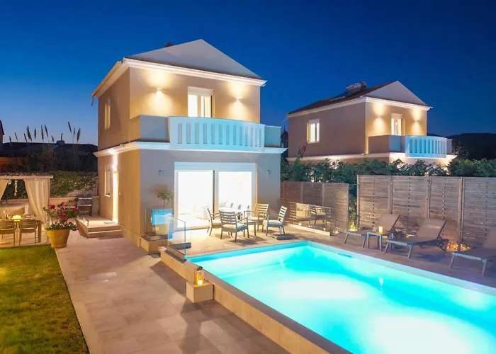 Erato By Vintage Travel